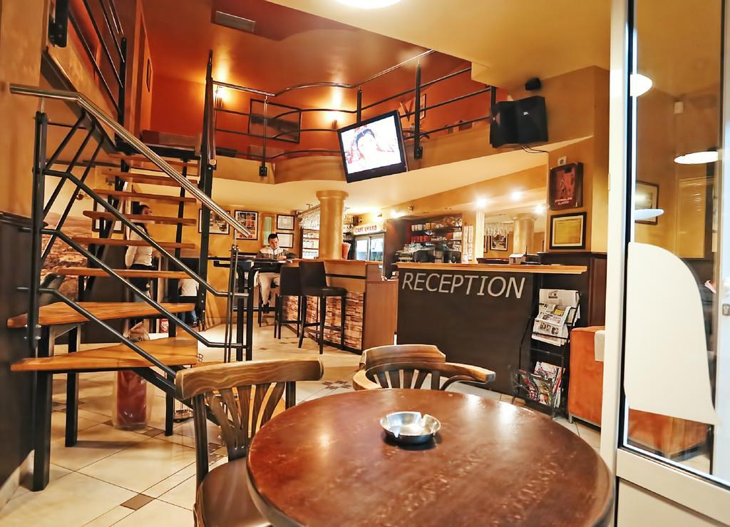 Apartmani Amaro โนวีซาด ภายนอก รูปภาพ