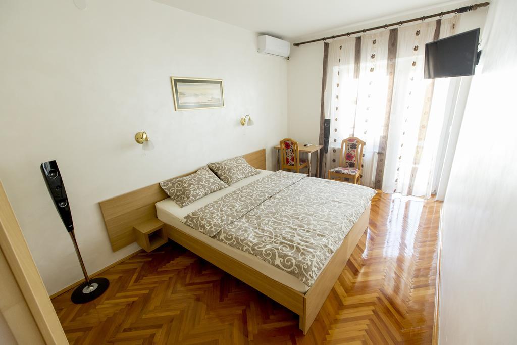 Apartmani Amaro โนวีซาด ภายนอก รูปภาพ