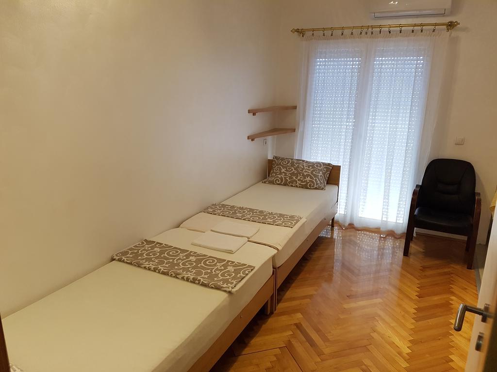Apartmani Amaro โนวีซาด ภายนอก รูปภาพ